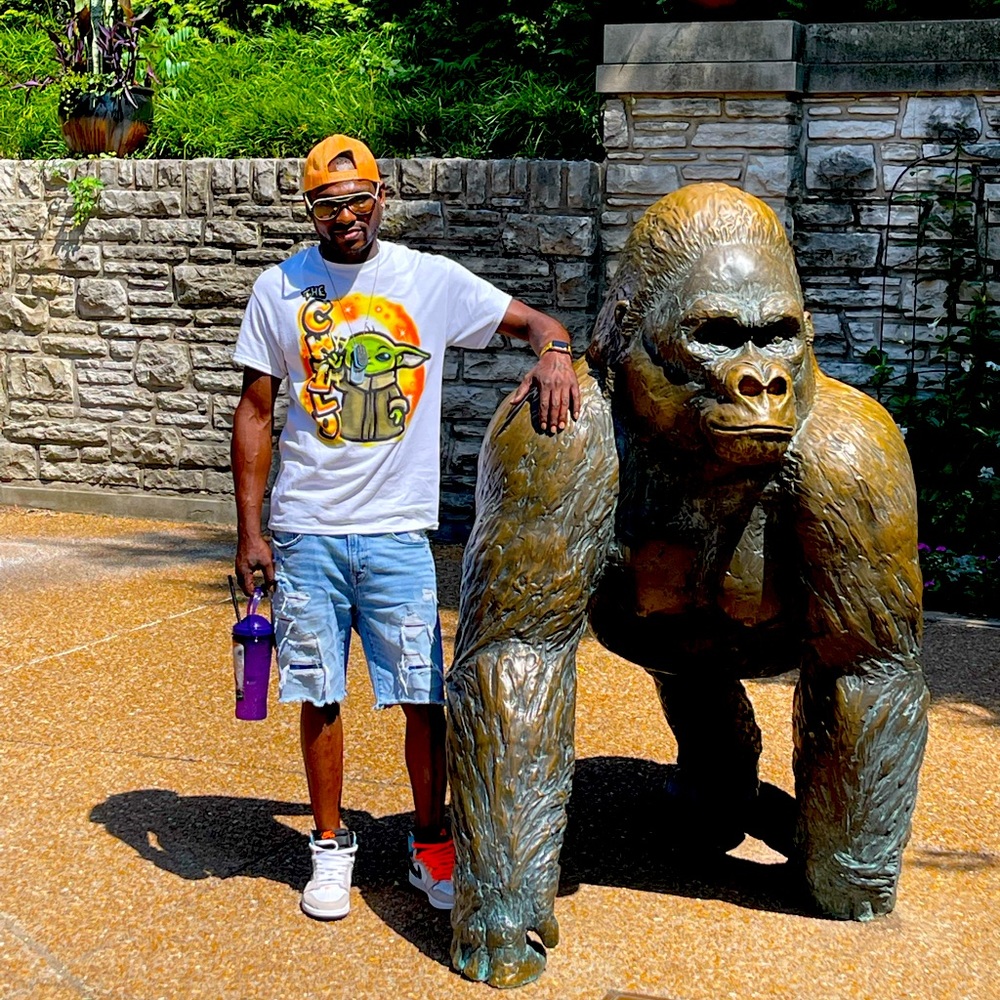 Meet your Posher, Ebby